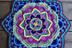 mandalas tejidas al crochet con patrones y puntos
