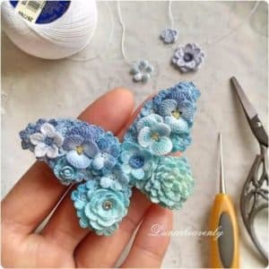 mariposas tejidas al crochet flores