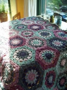 colchas tejidas a crochet de colores