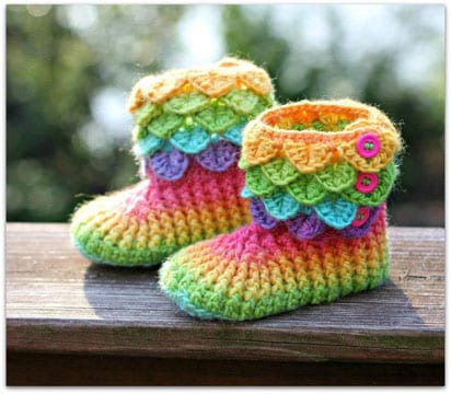 botas tejidas a crochet para niña colores