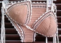 un brasier tejido a crochet para lucir a la moda