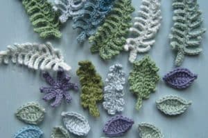 nada como hacer hojas en crochet para creaciones naturales