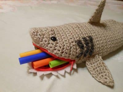 cartucheras tejidas a crochet para niño
