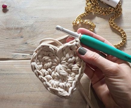 como hacer un corazon a crochet tutorial