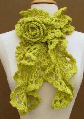 bufandas de ganchillo para mujer con flor