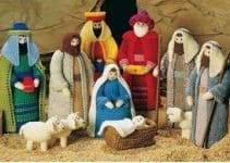 las figuras navideñas tejidas a crochet para cada espacio