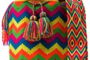 los bolsos de mano étnicos una moda que se impone con fuerza