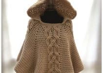 el poncho con capucha a crochet de moda para niñas y damas