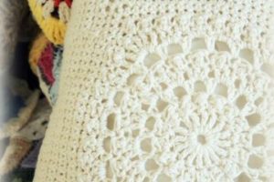 almohadones al crochet cuadrados blancos