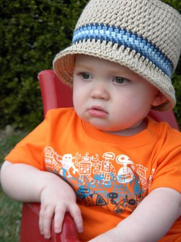 sombreros de primavera para niños tejidos
