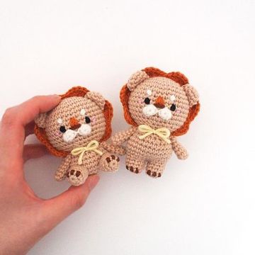 muñecos tejidos a crochet pequeños