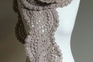 como hacer bufandas tejidas a mano modernas