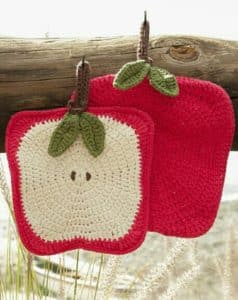 como hacer agarraderas a crochet en forma de frutas