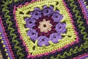 pastillas a crochet cuadradas de colores