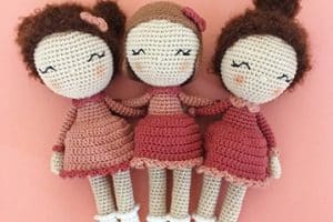 3 bonitos detalles en muñecas tejidas a crochet