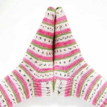 calcetines con agujas circulares para niñas