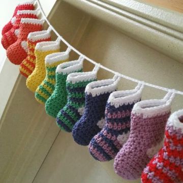 medias navideñas en crochet a colores