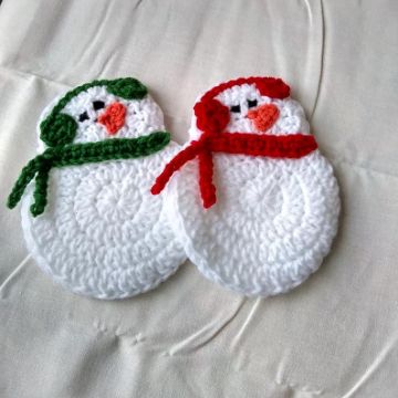 posavasos a crochet navideños muñecos de nieve