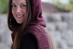 7 pasos en capucha con bufanda a crochet para jóvenes
