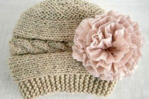 gorras tejidas para niña con flores