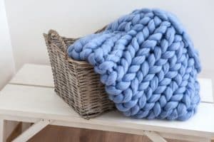 4 diseños de mantas de lana merino tejidas con las manos