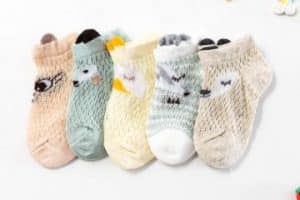 5 pasos sencillos para hacer medias a crochet para bebe