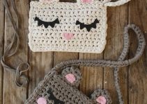 pequeñas bolsas tejidas en crochet con 2 tipos de hilo
