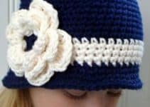 bonitos gorros tejidos a crochet para niñas con 3 detalles