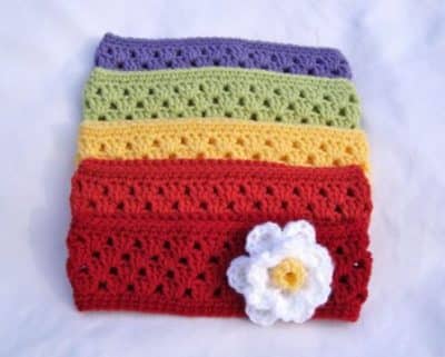 vinchas a crochet para mujer de colores con una flor