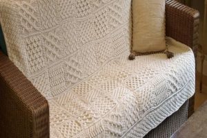 3 ideas para hacer mantas tejidas al crochet para sillones