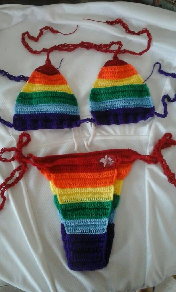 trajes de baño tejidos a crochet  de colores