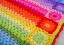 3 colchas a crochet de colores