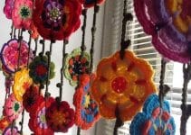 2 ideas de cortinas tejidas a crochet con flores