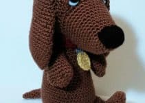 perro salchicha tejido a crochet de 20 cm