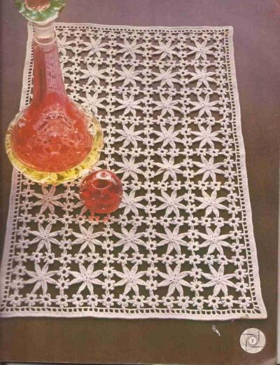 camino de mesa al crochet rectangular pequeño