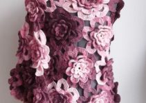 chalina a crochet con flores en 3d