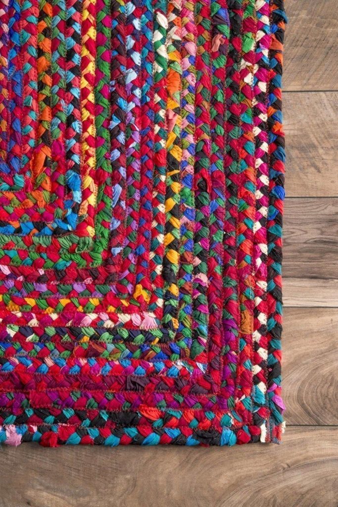 alfombra de trapillos con nudos