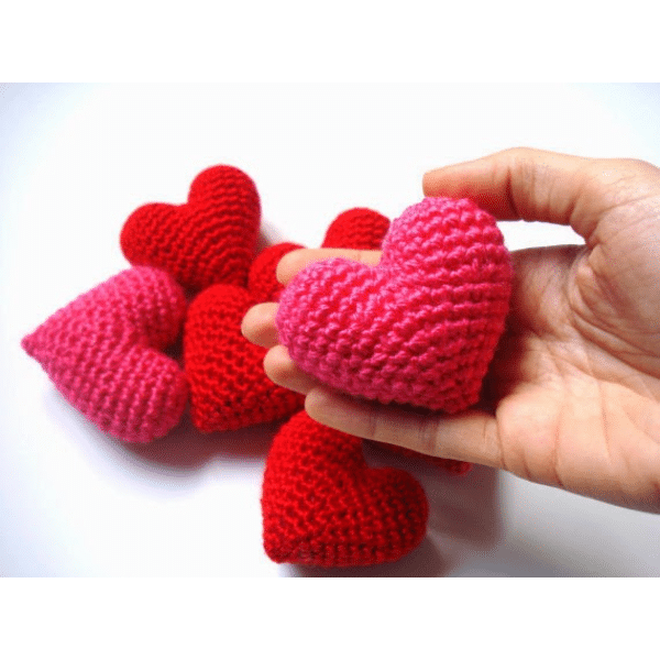 corazones a crochet paso a paso al estilo amigurumi